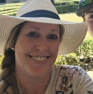 Meet your Posher, Kendra